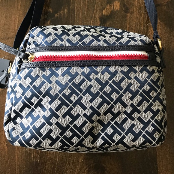 Tommy Hilfiger Handbags - Tommy Hilfiger Brand New Crossbody Bag
